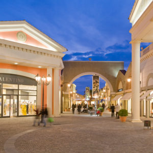 Castel Romano or Valmontone outlet 4h